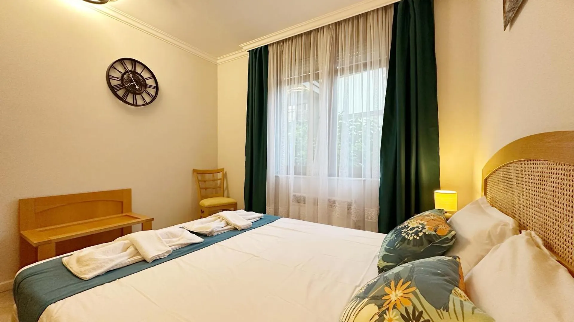Sm Lovely Apartments On The First Line In Sozopol