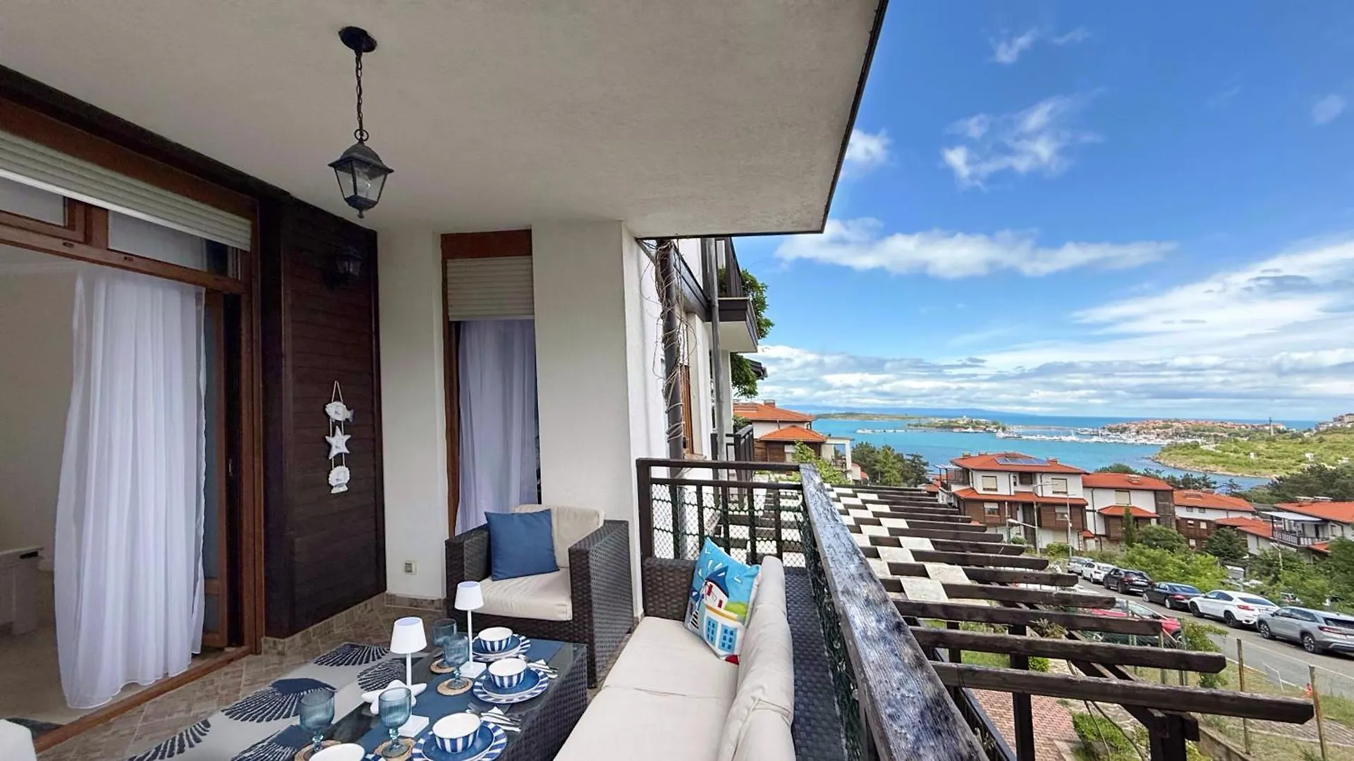 Sm Lovely Apartments On The First Line In Sozopol