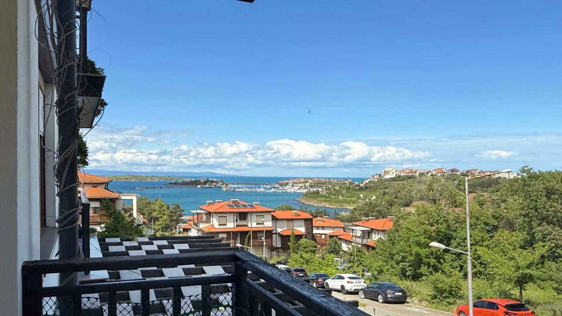 Sm Lovely Apartments On The First Line In Sozopol